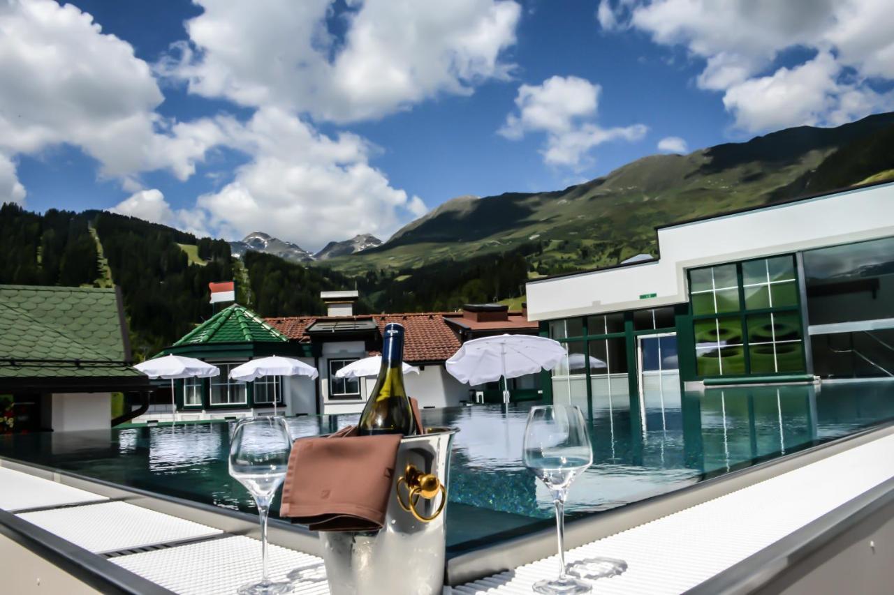 Hotel Jennys Schloessl แซร์เฟาส์ ภายนอก รูปภาพ