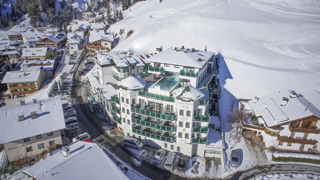 Hotel Jennys Schloessl แซร์เฟาส์ ภายนอก รูปภาพ