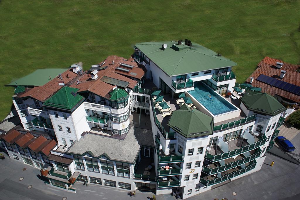 Hotel Jennys Schloessl แซร์เฟาส์ ภายนอก รูปภาพ